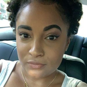 Meet your Posher, Alison